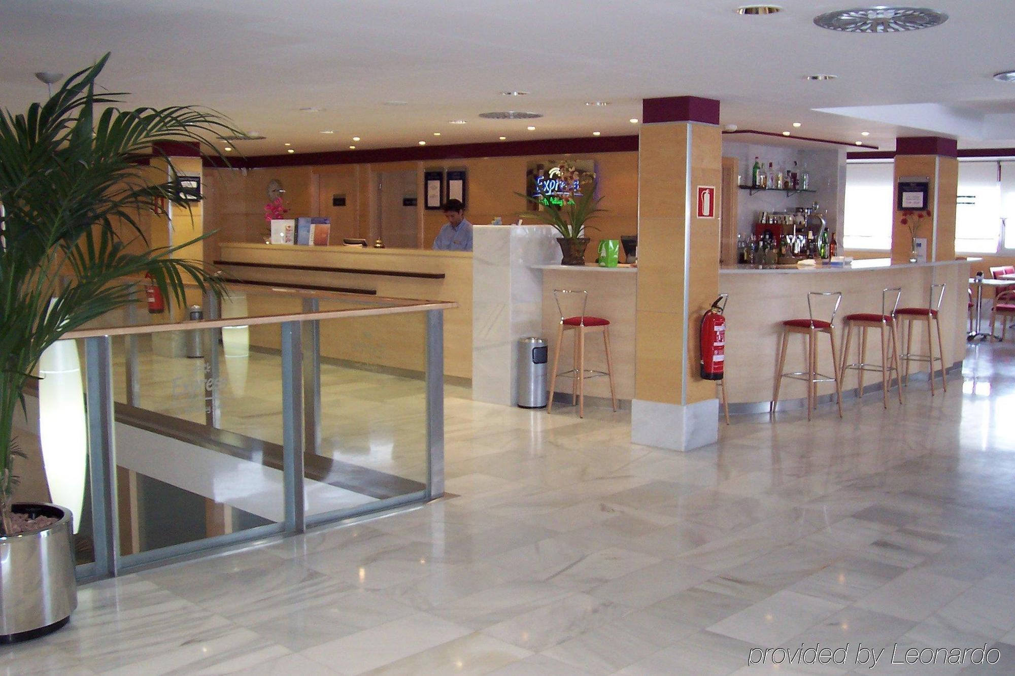 Holiday Inn Express Alcobendas By Ihg Екстериор снимка