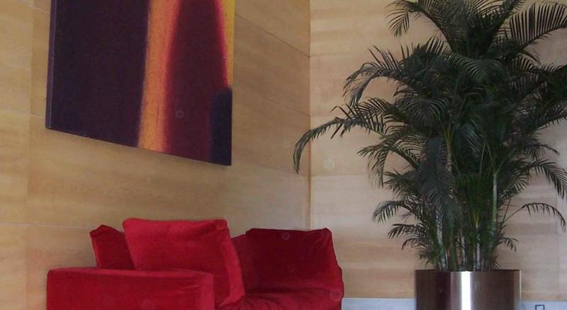 Holiday Inn Express Alcobendas By Ihg Екстериор снимка
