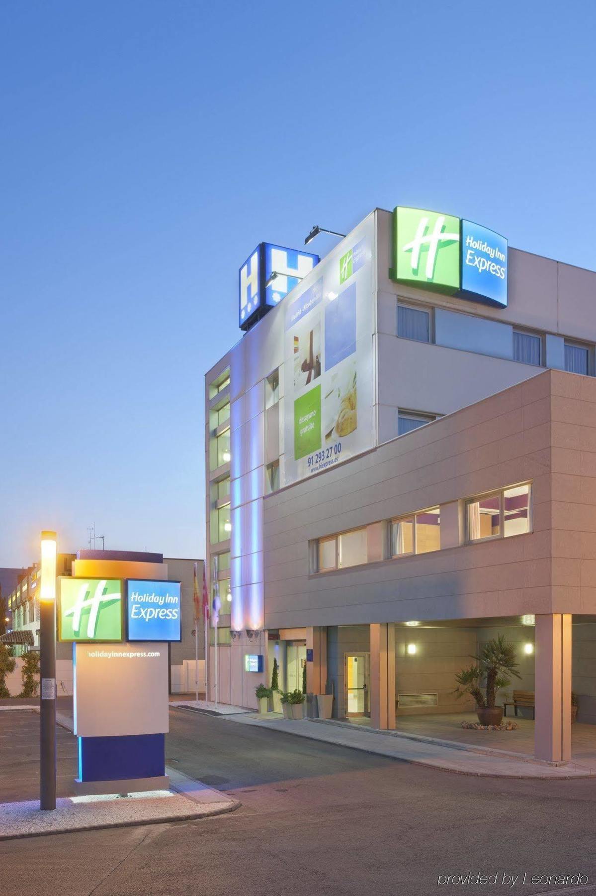 Holiday Inn Express Alcobendas By Ihg Екстериор снимка